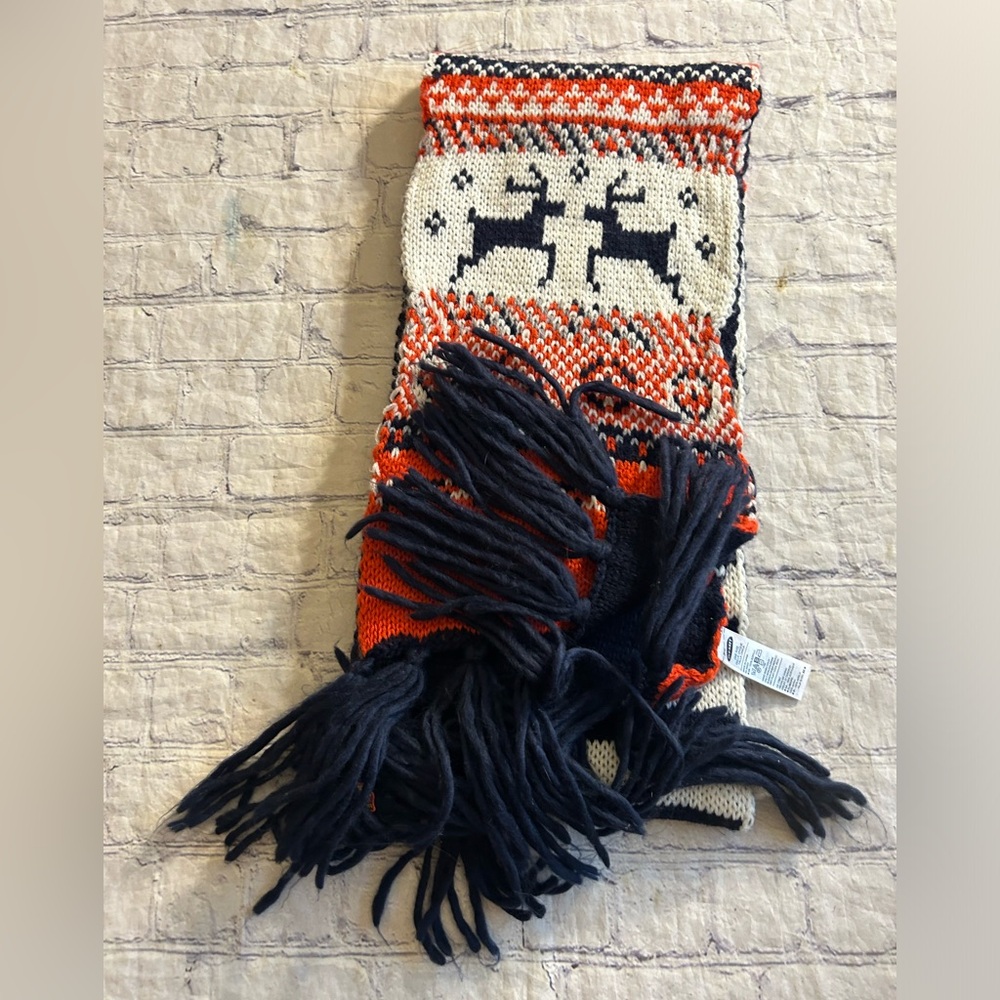 OLD NAVY OBLONG FAIR-ISLE REINDEER FRINGE CHUNKY NAVY/ORANGE/WHITE SCARF O/S